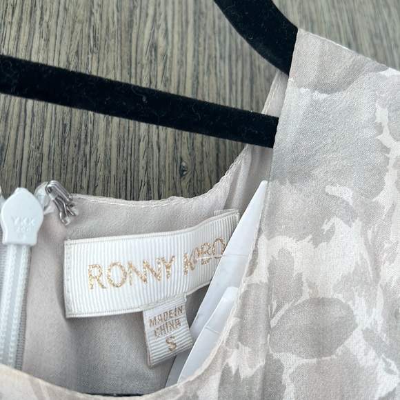 COPY - Ronny Kobo Silk Floral Pattern Puff Long Sleeve Mini Dress sz Small - Picture 5 of 6